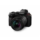 Panasonic Lumix DC-S5 + 20-60/3.5-5.6